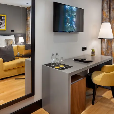 Sia Готель Спліт