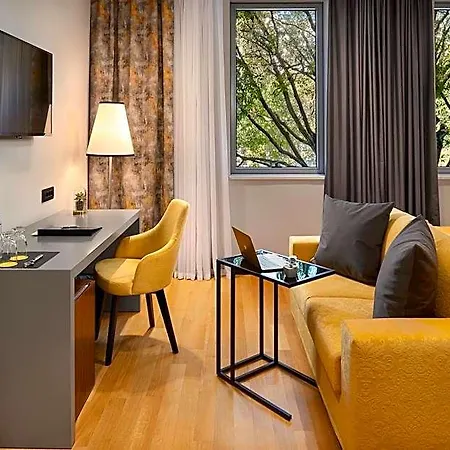 Sia Hotel 4*